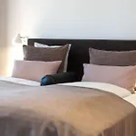 Sixtus Sinatur & Konference Hotel 4*