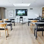 Sixtus Sinatur Hotel&konference Hotel
