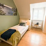 Sixtus Sinatur & Konference 4*