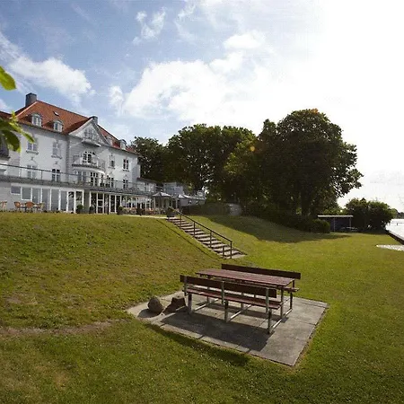 西克斯图斯希纳托会议酒店 酒店