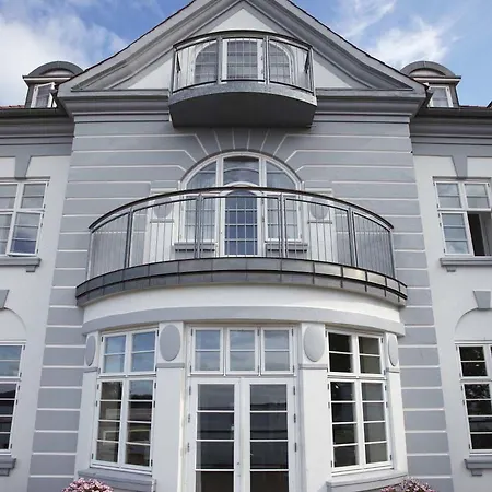 西克斯图斯希纳托会议酒店 酒店 米泽尔法特