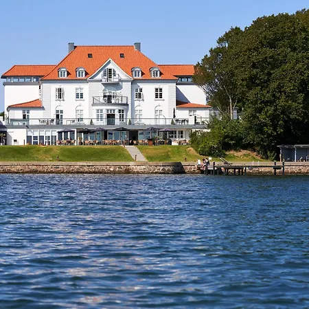 Sixtus Sinatur & Konference Отель 4*