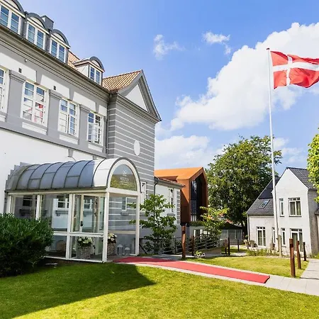 西克斯图斯希纳托会议酒店 酒店 米泽尔法特