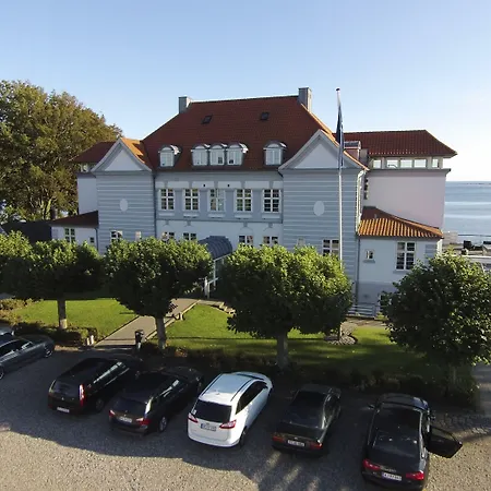 西克斯图斯希纳托会议酒店 酒店