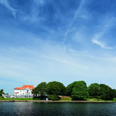 西克斯图斯希纳托会议酒店 4*