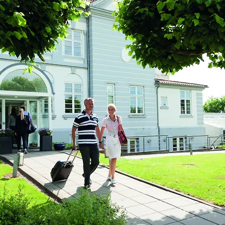 西克斯图斯希纳托会议酒店 4*