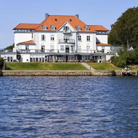 西克斯图斯希纳托会议酒店