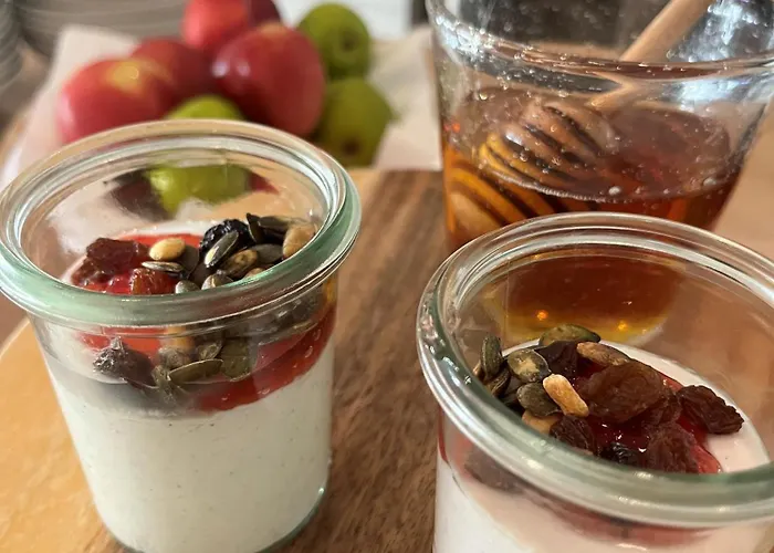 Sixtus Sinatur & Konference Hotel 4*