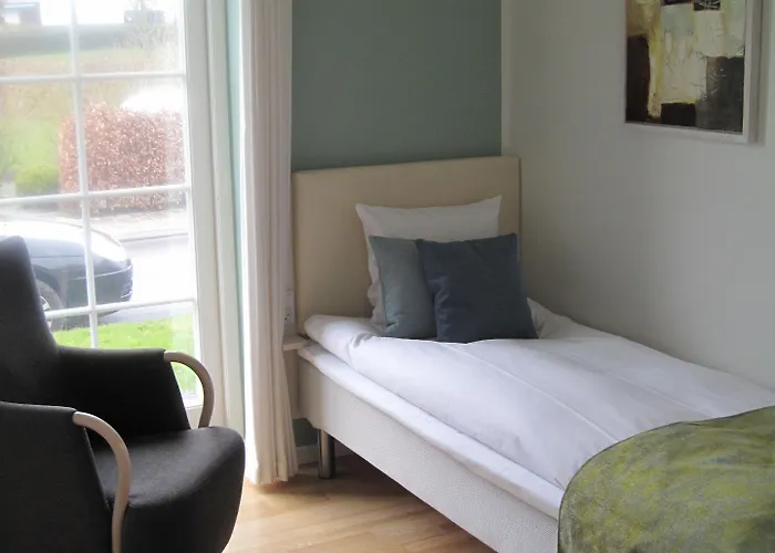 Sixtus Sinatur & Konference Hotel 4*