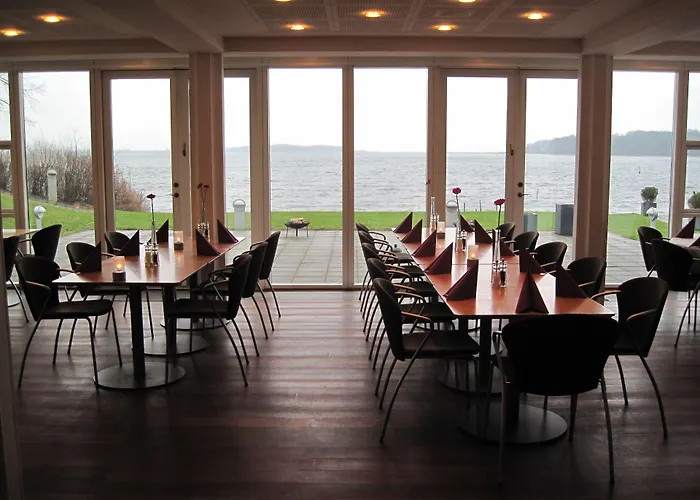 Hotel Sixtus Sinatur & Konference 4*